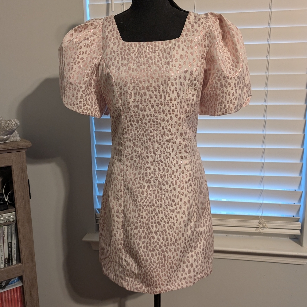 Elegant Pink Leopard Print Dress